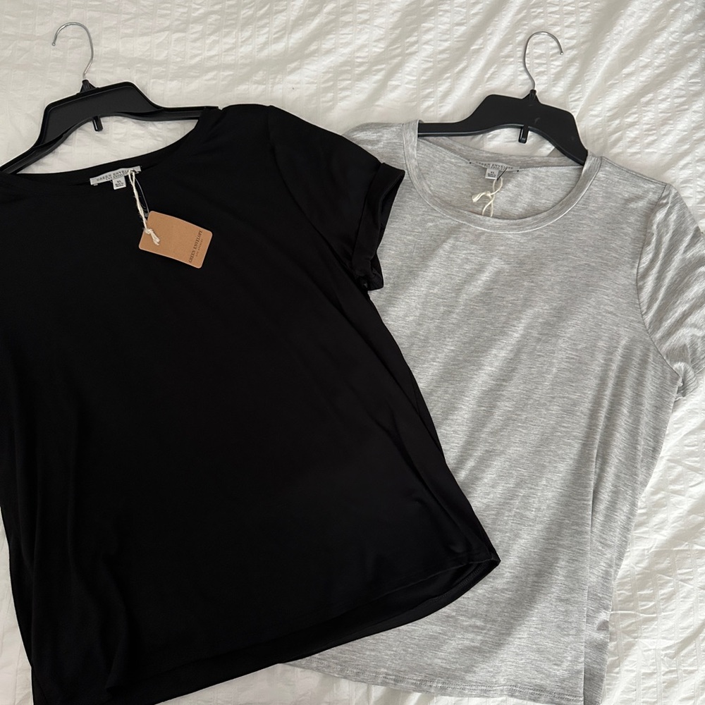Set of 2 - NWT Green Envelope Light Gray T-Shirt and Black T-Shirt XL